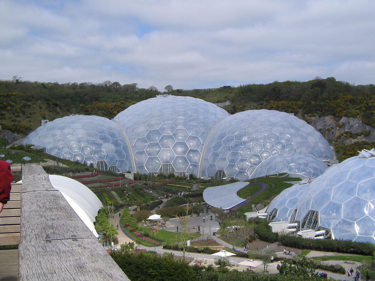 1280px-eden_project.jpg